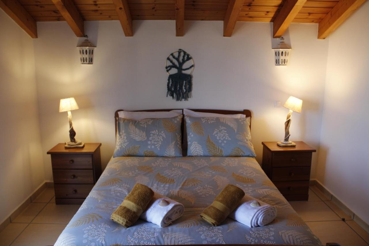 Casa Delbon Guest House Aljezur Buitenkant foto